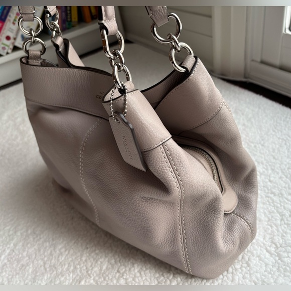 Coach Lexi Beige/Cream Leather Shoulder Bag - Picture 3 of 9
